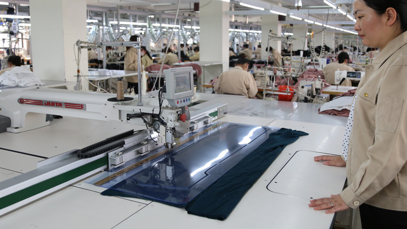 自動(dòng)模板縫紉機(jī)